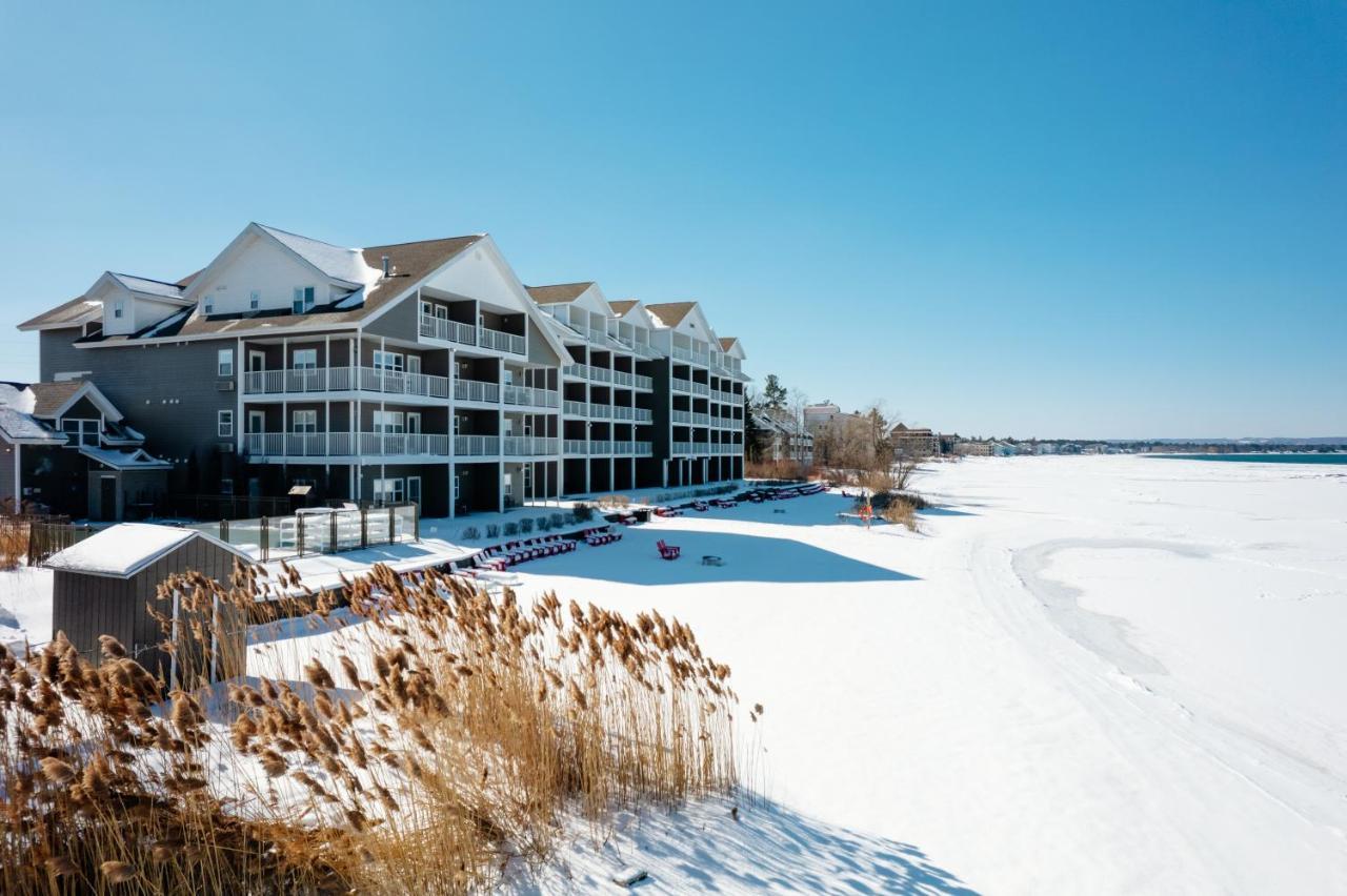 Cherry Tree Inn & Suites Traverse City Exterior foto