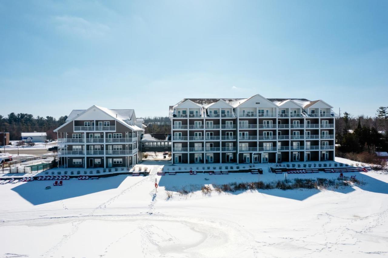 Cherry Tree Inn & Suites Traverse City Exterior foto
